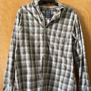 SOLD Men’s L Plaid Collared Shirt